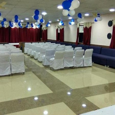 Hotel Sukh Sagar Gwalior Ngoại thất bức ảnh