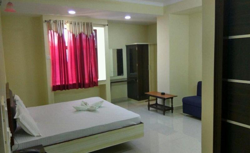 Hotel Sukh Sagar Gwalior Ngoại thất bức ảnh